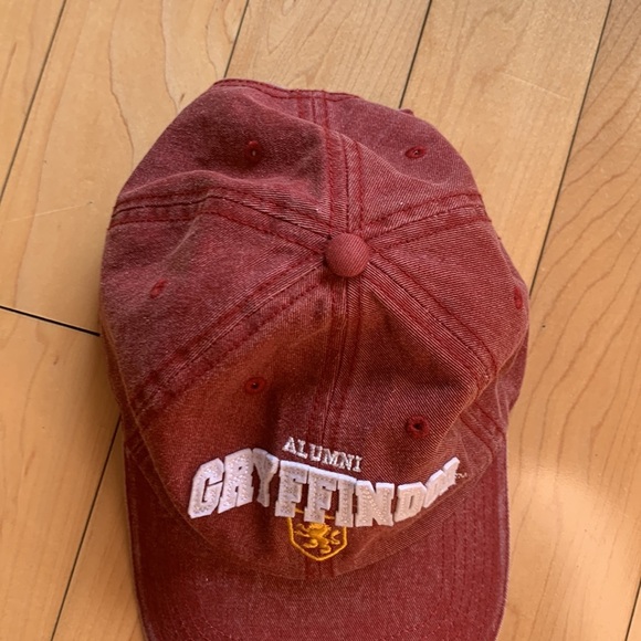 Harry Potter GRYFFINDOR ALUMNI Classic college alumni style baseball cap unisex - Picture 9 of 11